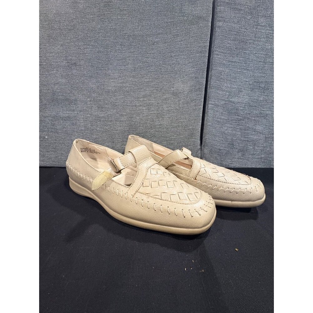 Mushrooms Womens Beige Genuine Leather Loafers Size 8M Mary Jane - Picture 1 of 10